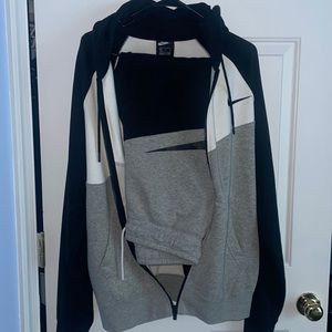 Nike tech Sweat suit - 2 piece